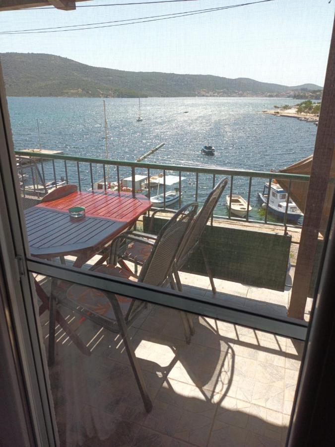 Sea View Apartment Sunrise Poljica & Blue Lagoon Rent A Boat Exterior photo