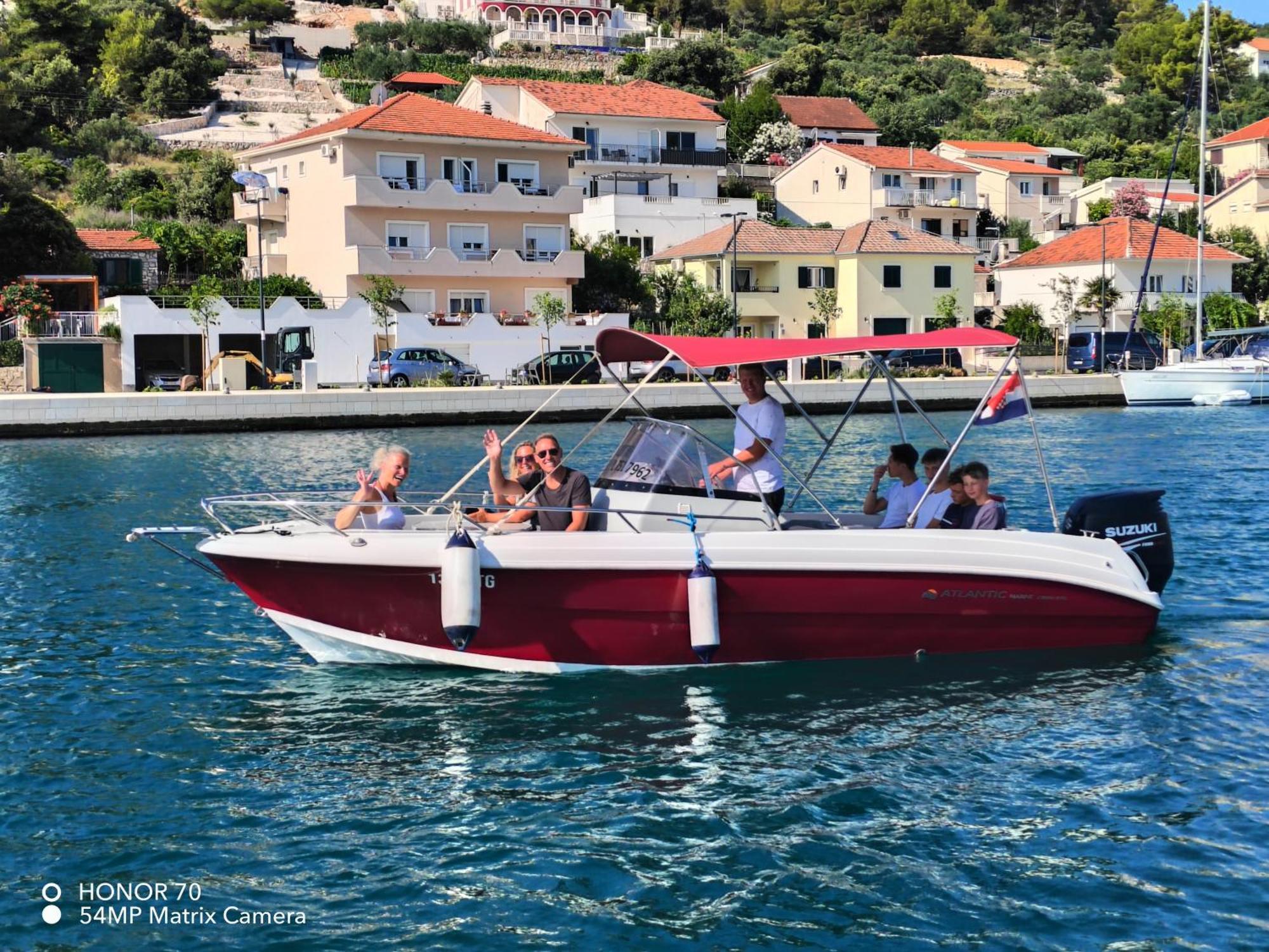 Sea View Apartment Sunrise Poljica & Blue Lagoon Rent A Boat Exterior photo